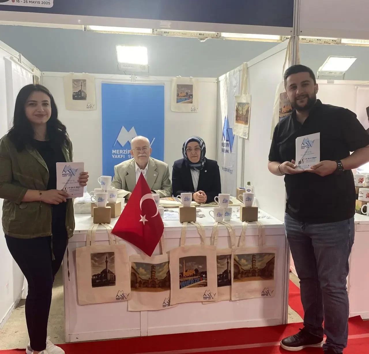 Merzifon Vakfı, 8. Merzifon Kitap Fuarı’nda Tanıtım Standıyla Yerini Aldı 5