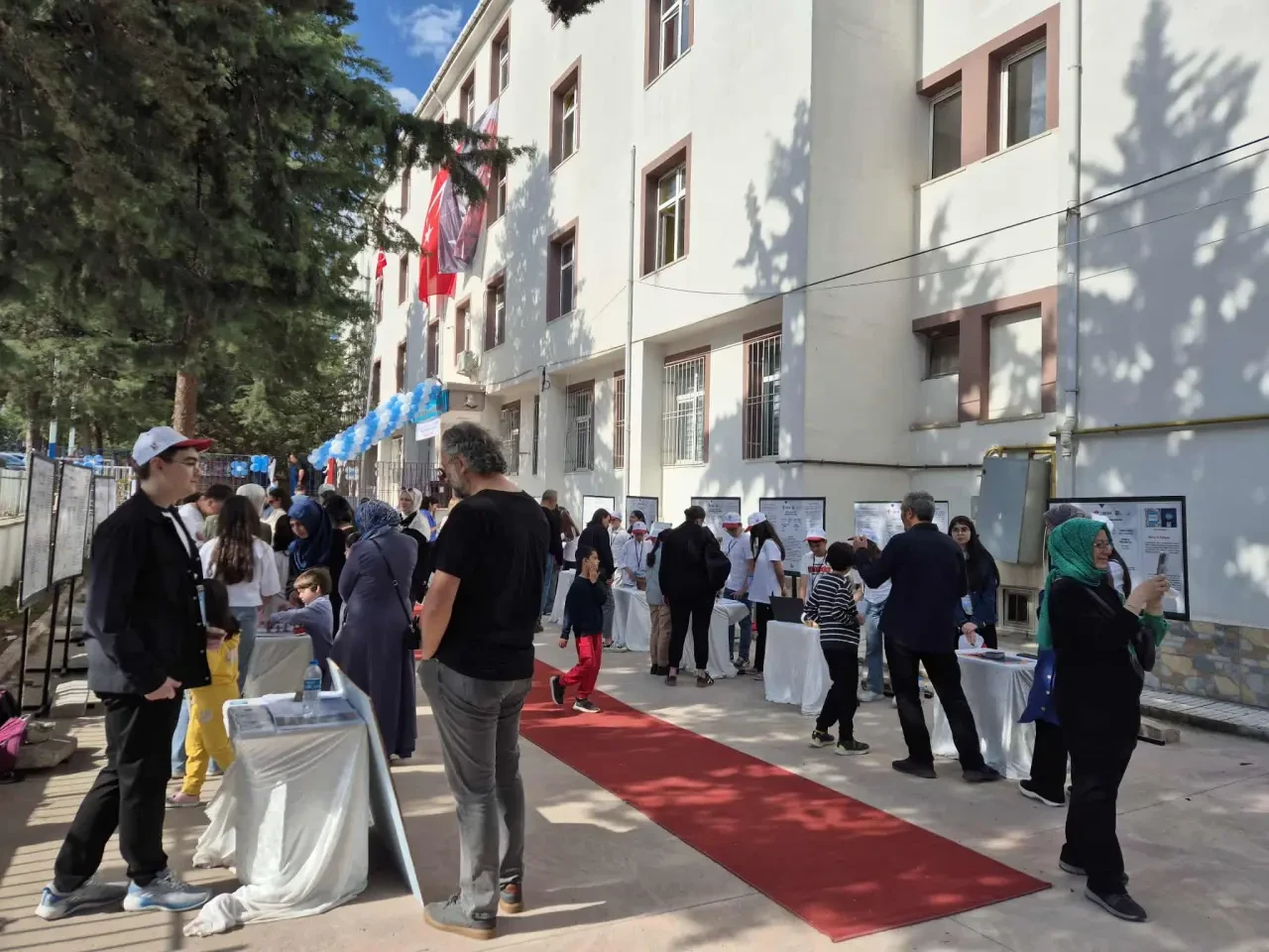 Merzifon Atatürk BİLSEM’de TÜBİTAK 4006 Bilim Fuarı Büyük İlgi Gördü 4