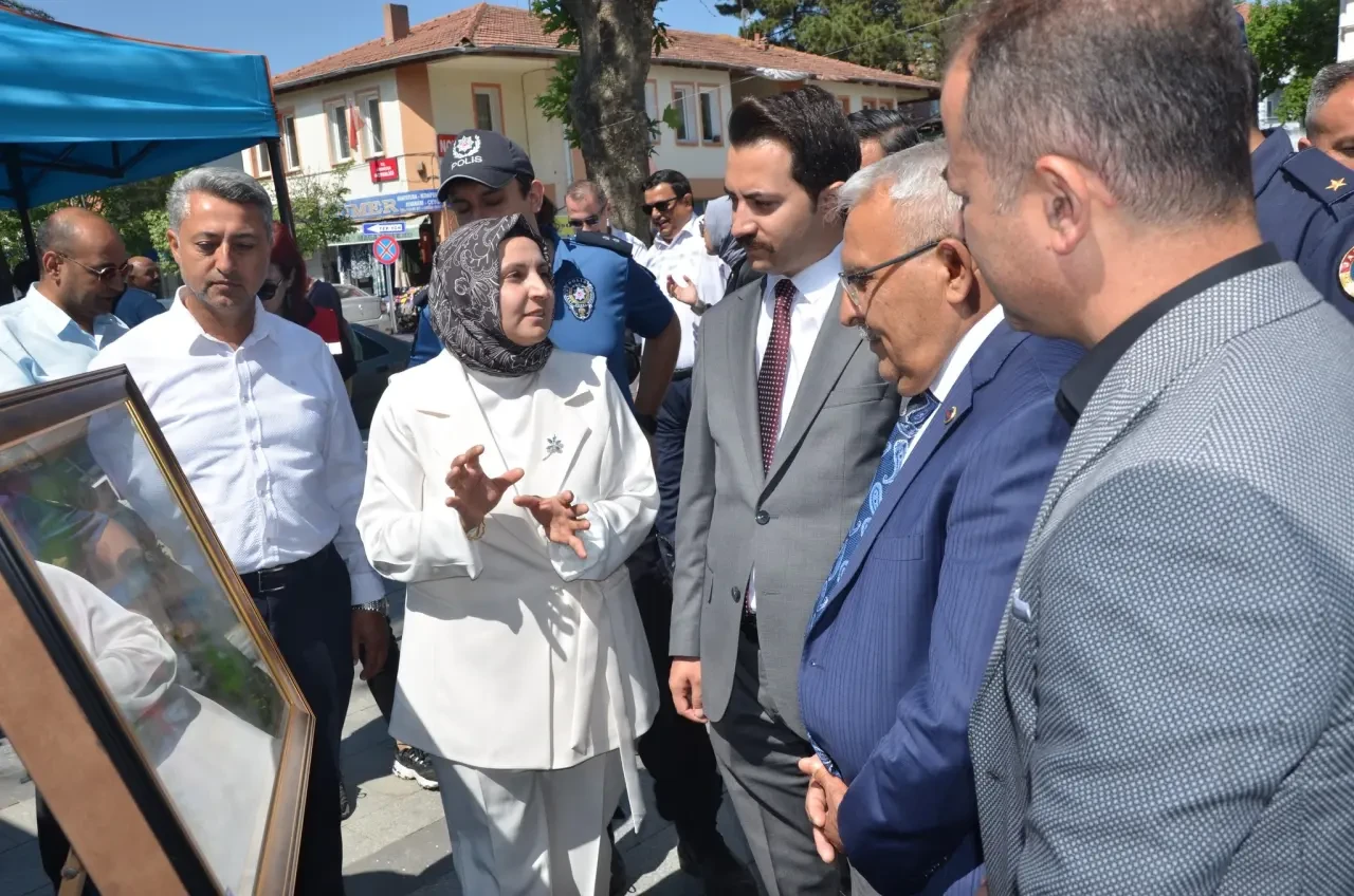 Göynücek’te El Emeği Buluşması: Yıl Sonu Sergisine Yoğun İlgi 3