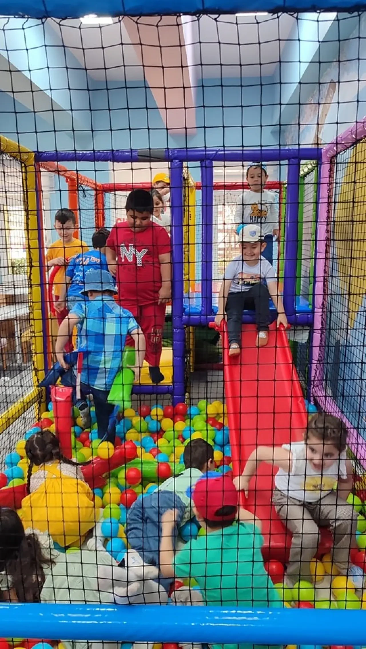 Miniklerden Kütüphaneye Neşeli Ziyaret 2
