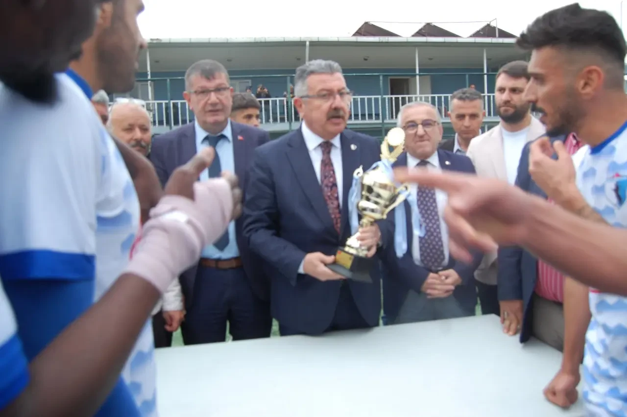 Şampiyon Kupasına Kavuştu 5