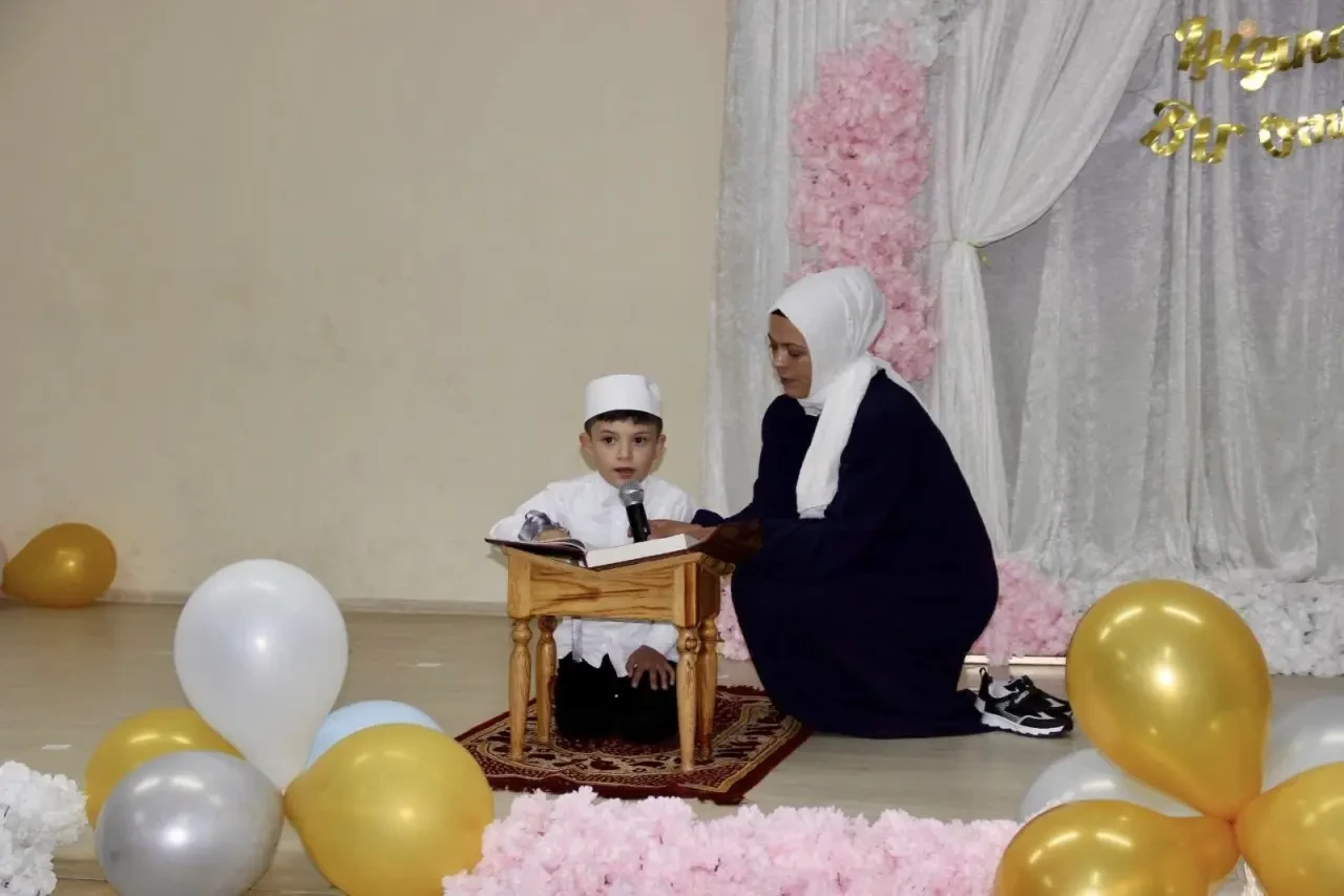 Hamamözü’nde 4-6 Yaş Kur’an Kursu Yıl Sonu Programı Renkli Görüntülere Sahne Oldu 1