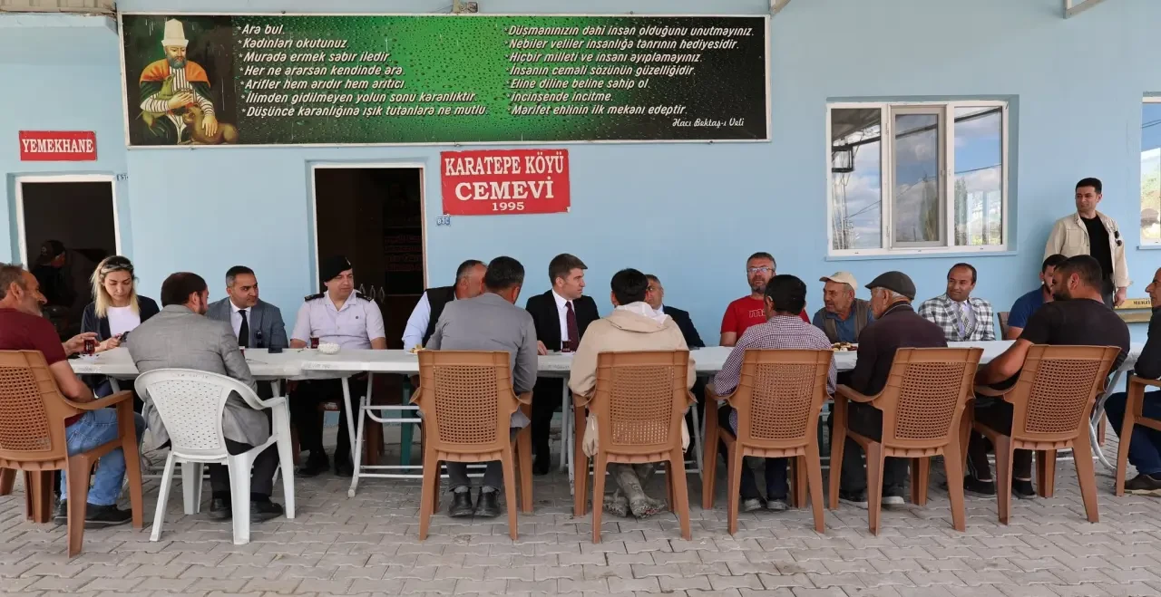 Vali Önder Bakan Merzifon Karatepe Köyü’nde Vatandaşlarla Buluştu 3