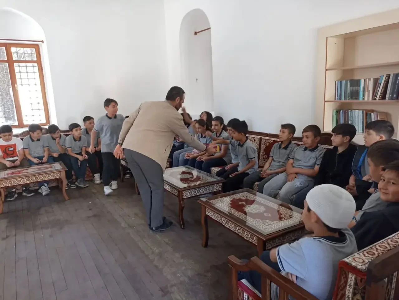 Merzifon’da Cami ve Medrese Gezisine Yoğun İlgi 2