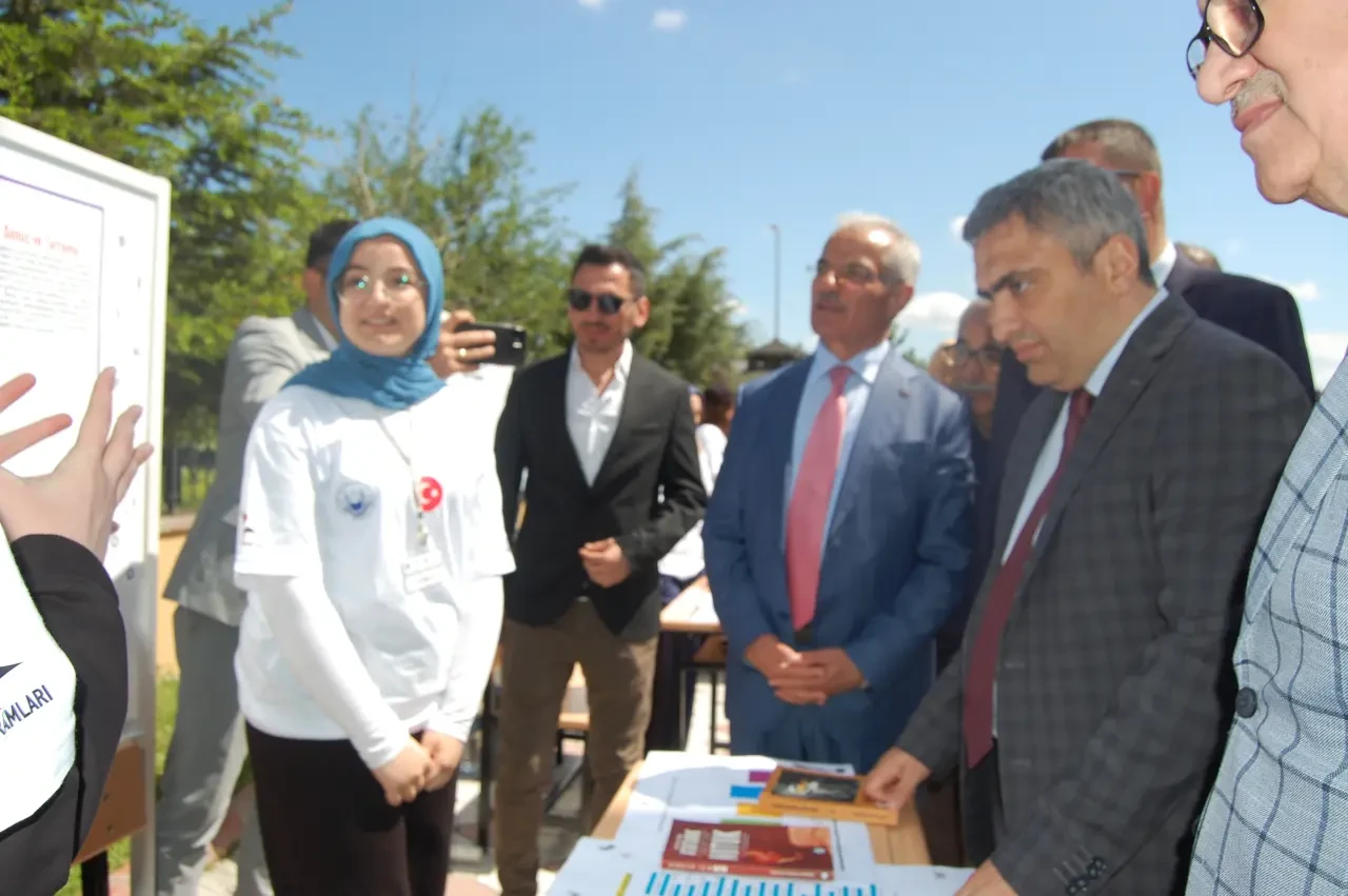 TÜBİTAK Şenliğiyle Merzifon’da Bilim Sahne Aldı 3