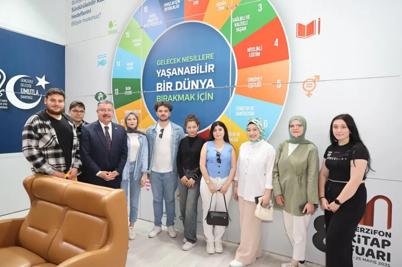 Kitabın Kalbi Merzifon’da Atıyor: Fuar Ziyaretçi Akınına Uğradı 1