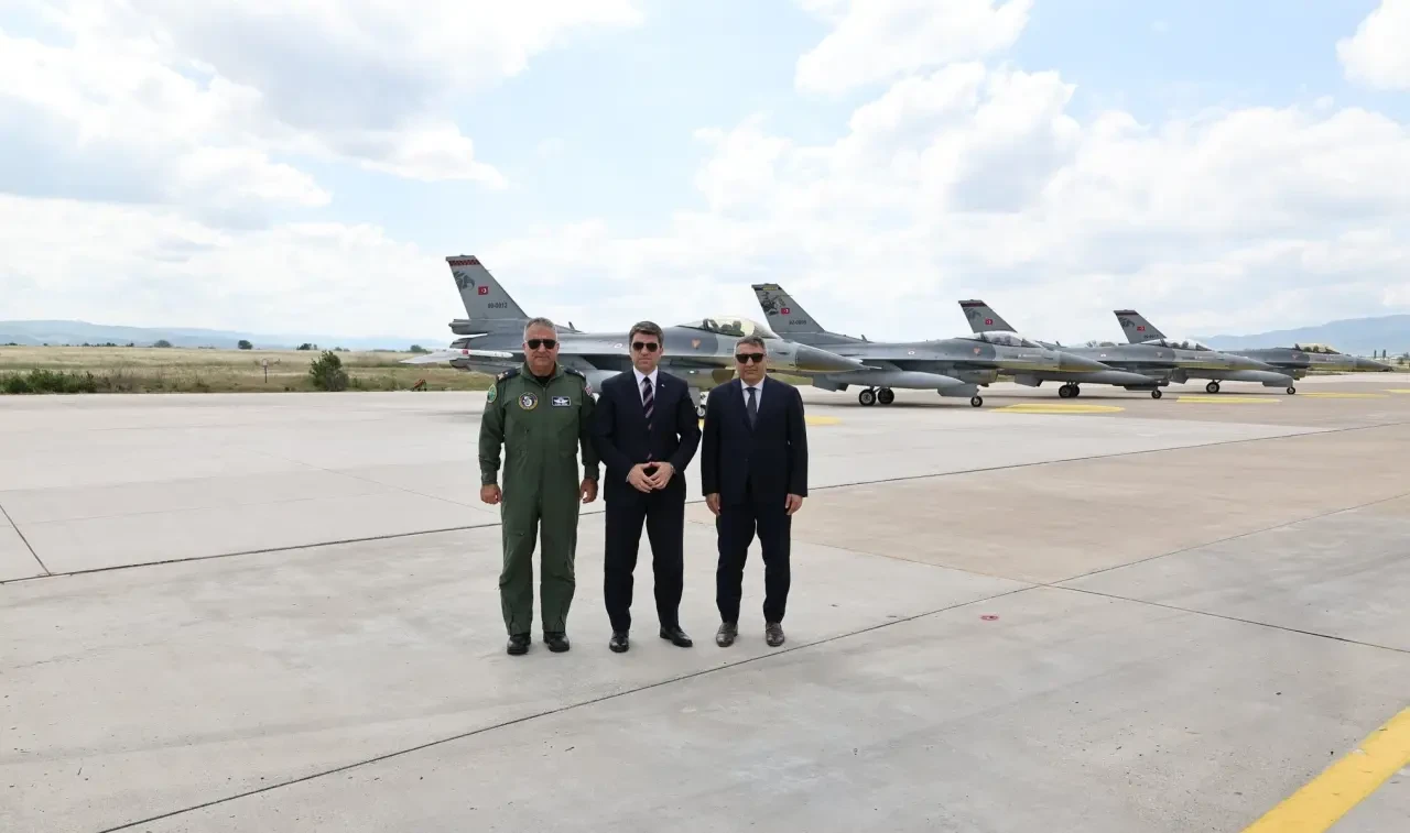 Amasya Valisi Önder Bakan’dan 5. Ana Jet Üs Komutanlığı’na Ziyaret 1