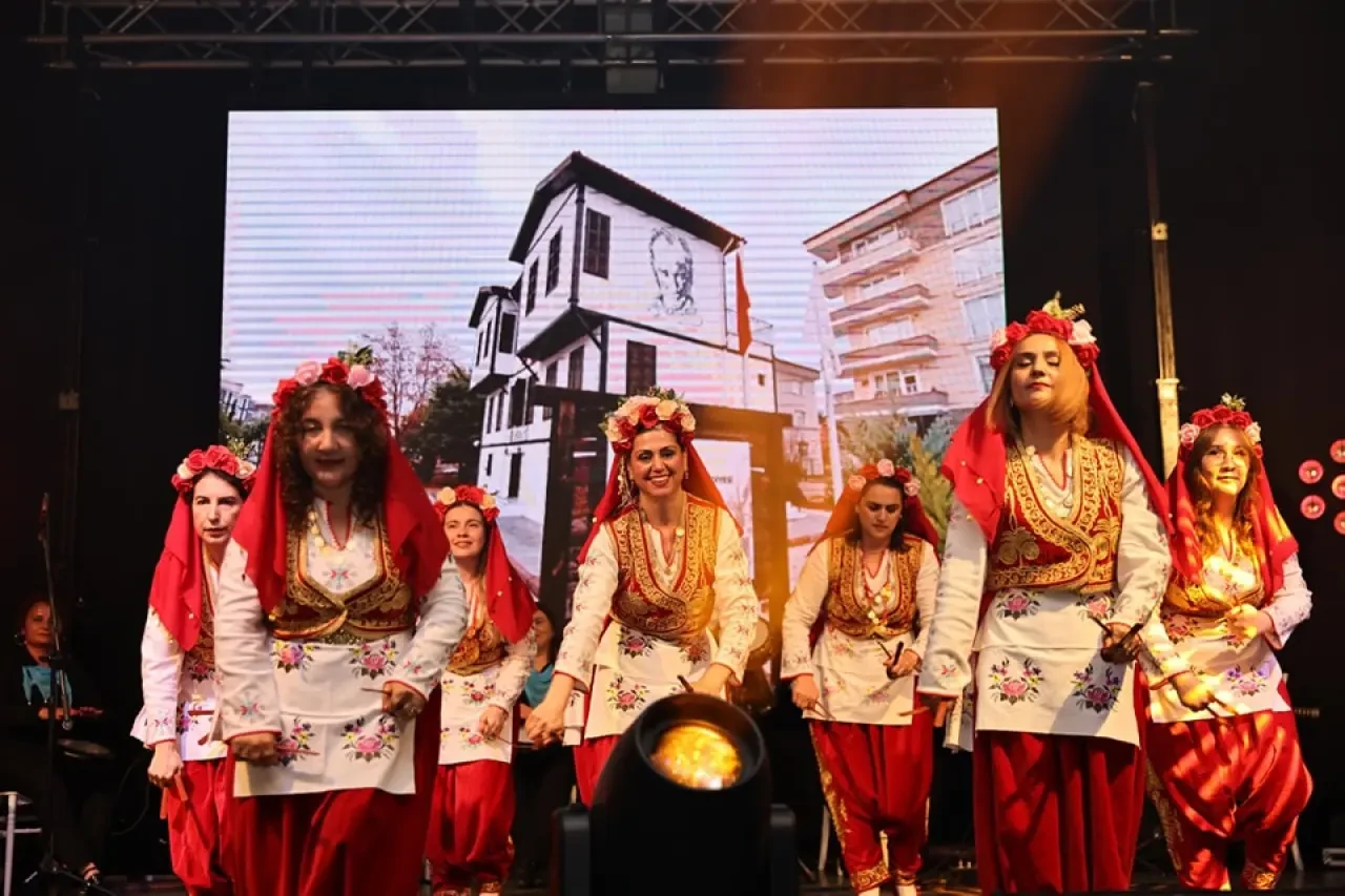 Merzifon’da Anneler Günü’ne Kadın Eli Değdi! 1