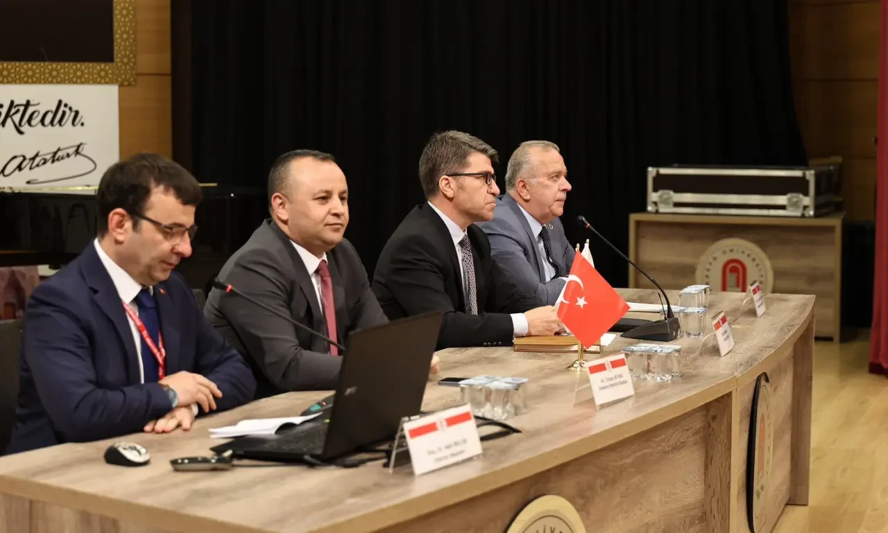 Amasya’da “Türkiye Yüzyılında Amasya” Sempozyumu Düzenlendi 1