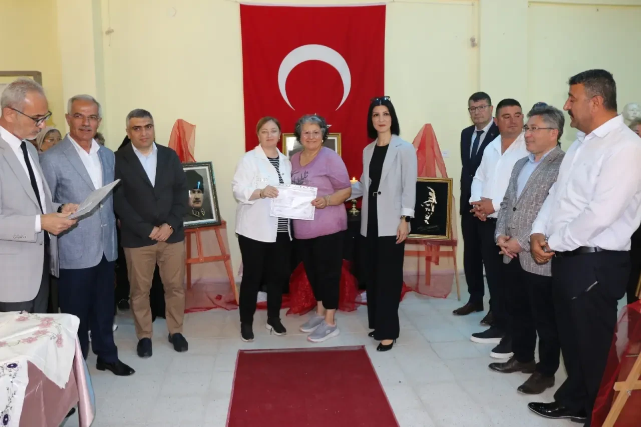 Merzifon’da Emek ve Üretimin Buluşması: Yıl Sonu Sergisi Göz Doldurdu 4