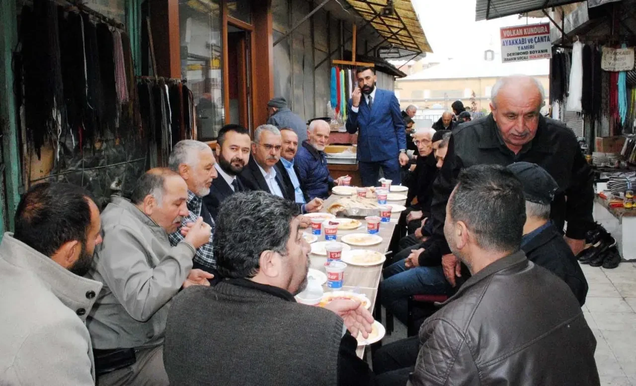 Esnaf Sofrasında Bereket Duası! 1