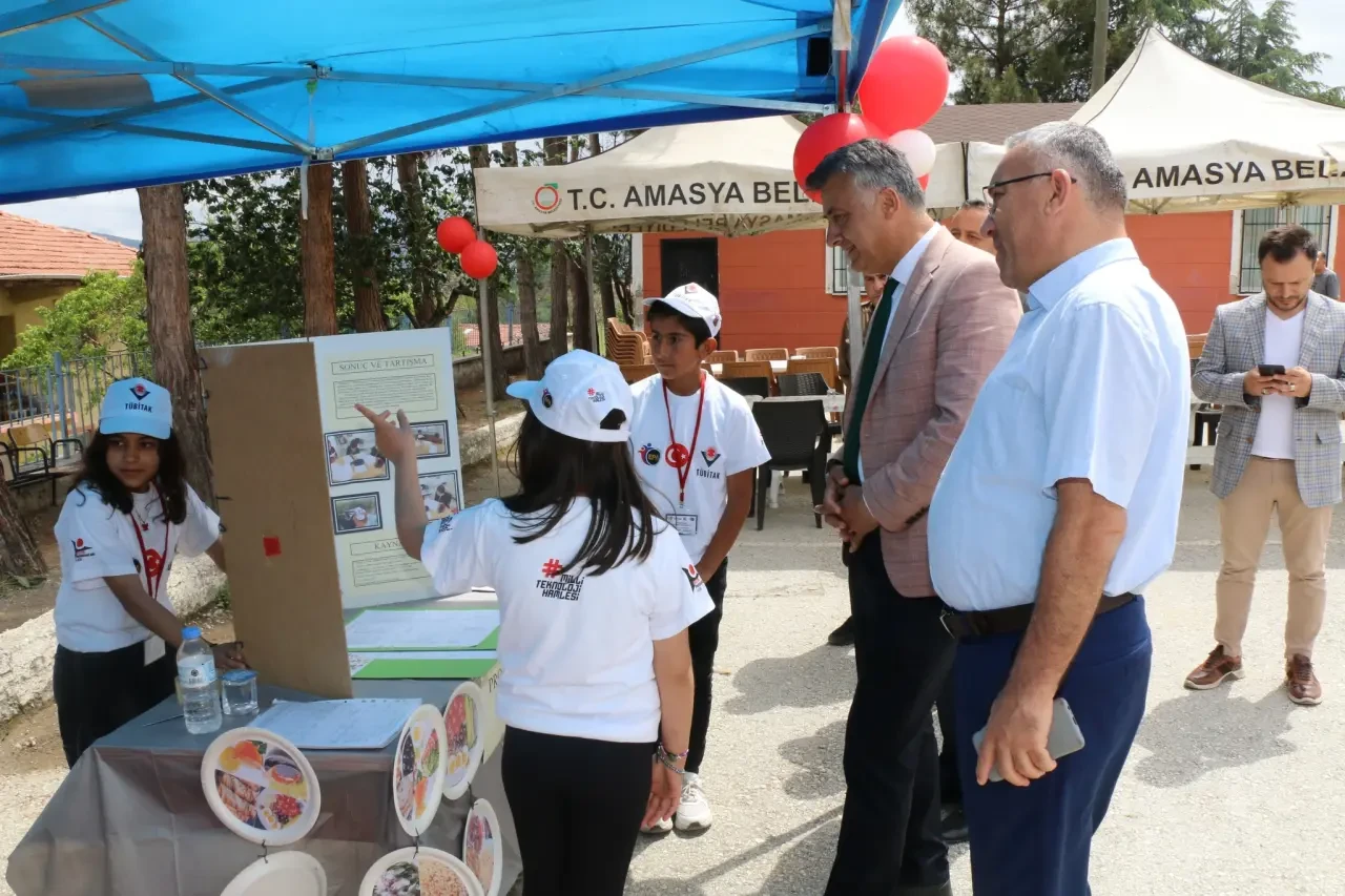 Ezinepazar’da Bilimin Işığı Parladı: TÜBİTAK 4006 Bilim Fuarı Açıldı 1