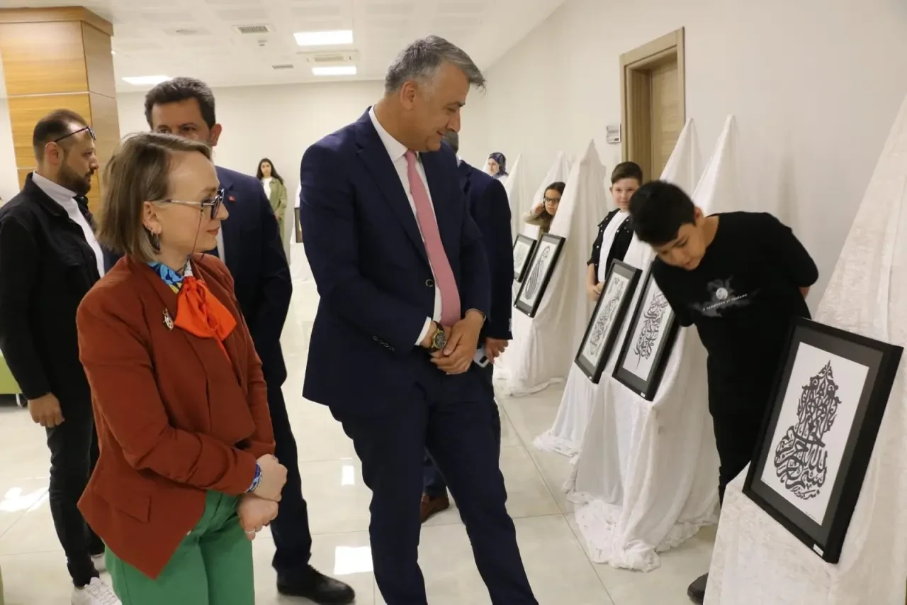 Köklerden Geleceğe: Geleneksel El Sanatları Sergisine Yoğun İlgi 1