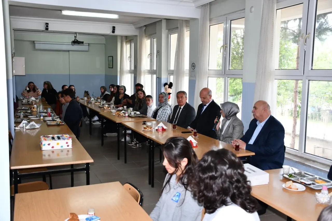 Gümüşhacıköy’de Sevgi Sofrası Kuruldu! 2