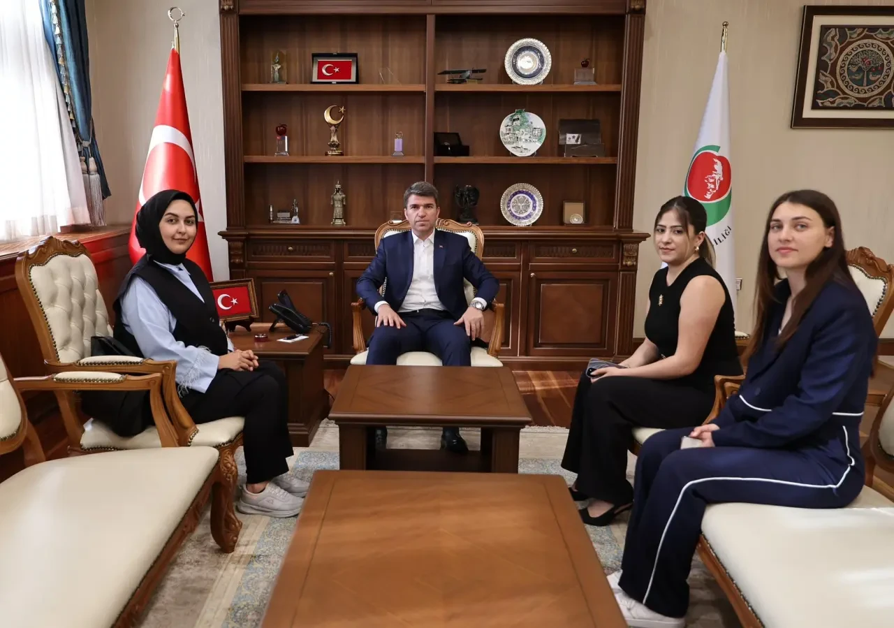 Amasya Valisi Önder Bakan’a Anlamlı Ziyaretler 3