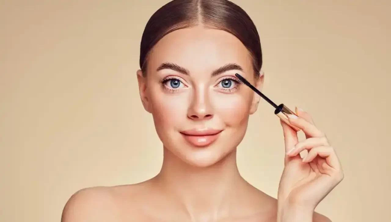 10 Dakikada Günlük Makyaj: Doğal Görünüp Etkileyici Kalın! 6