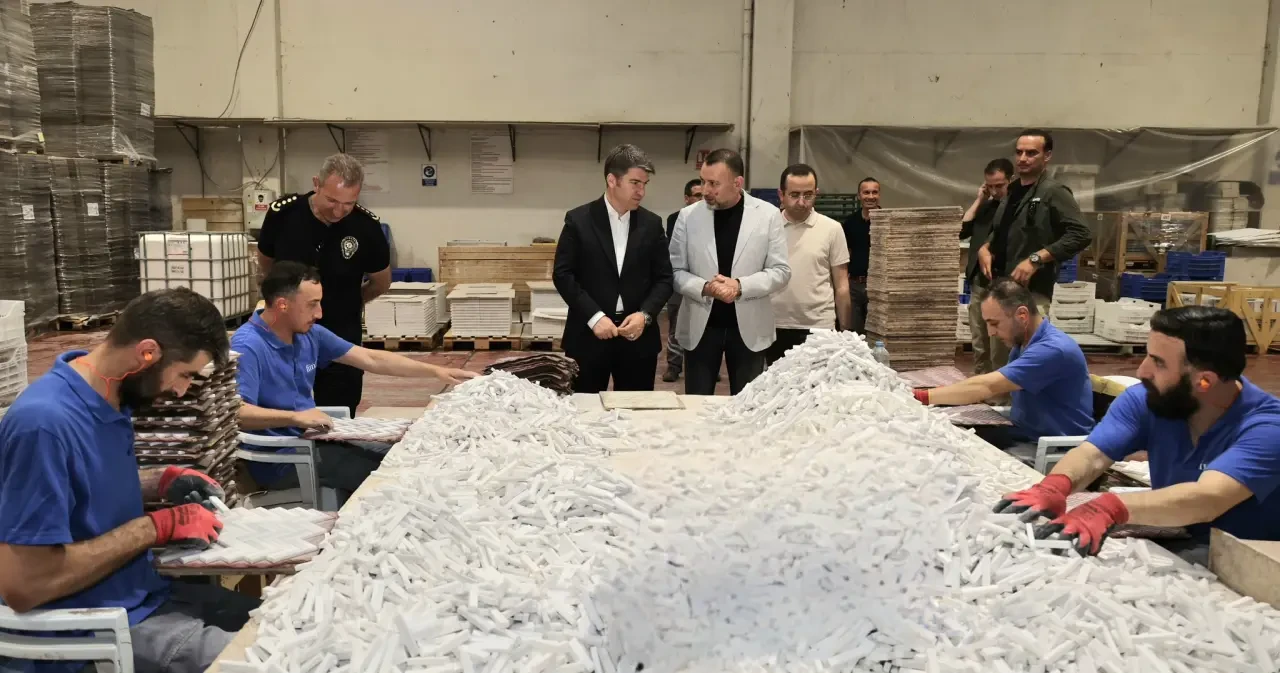 Amasya Valisi Önder Bakan’dan Fimart Mozaik Tasarım Firması’na Ziyaret 4