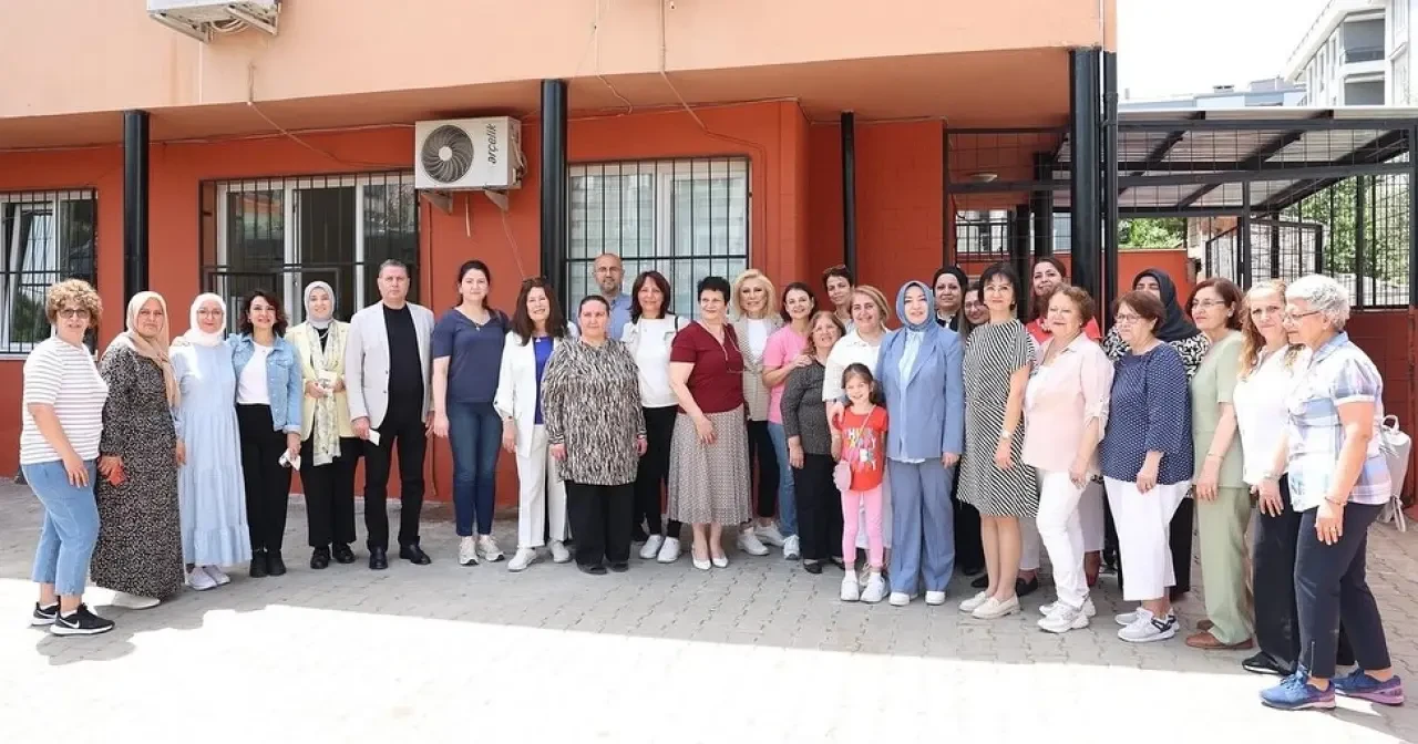 Milletvekili Reşat Karagöz'den İzmir'deki Kadın Kooperatiflerine Destek Ziyareti 3