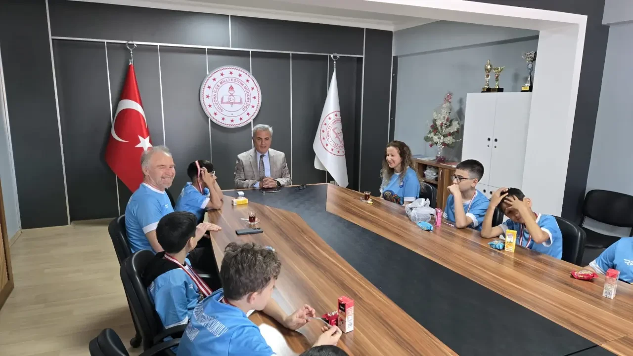Suluova'da Zeka Oyunlarının Şampiyonları Ödüllendirildi! 1