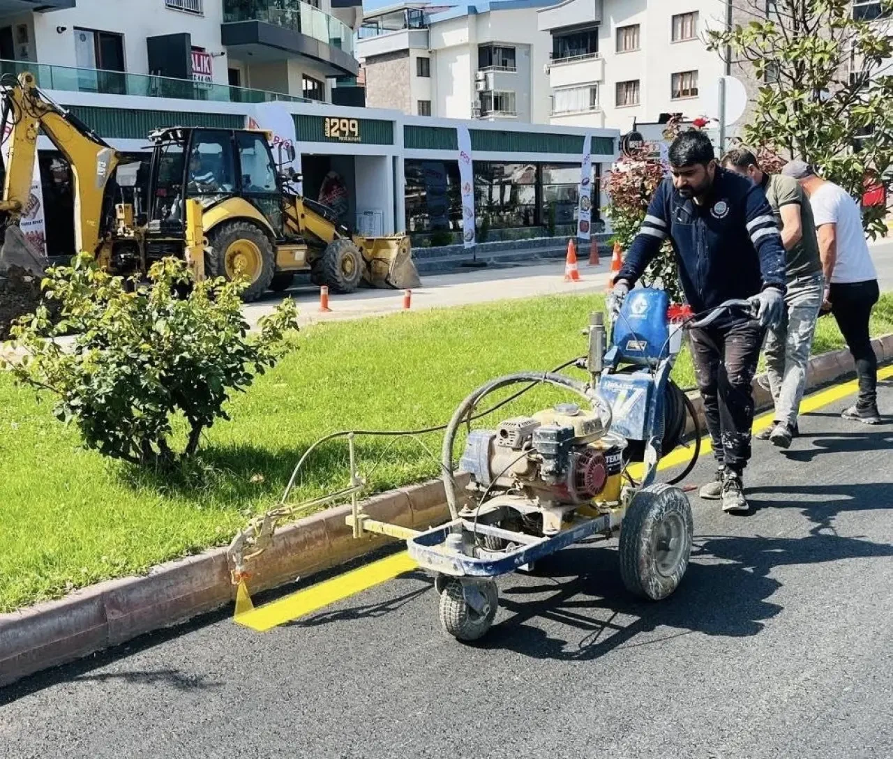 Amasya Belediyesi’nden Ulaşımda Hem Güvenlik Hem Estetik: Necip Fazıl Caddesi Yenilendi 1