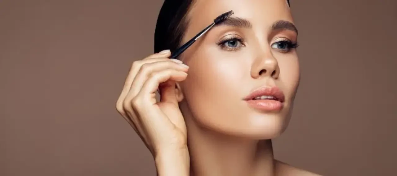 10 Dakikada Günlük Makyaj: Doğal Görünüp Etkileyici Kalın! 4