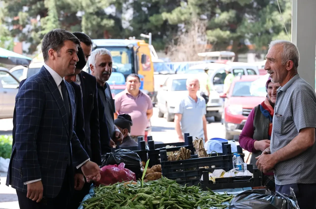 Vali Bakan Taşova Pazarı’nda Halkla Buluştu! 1