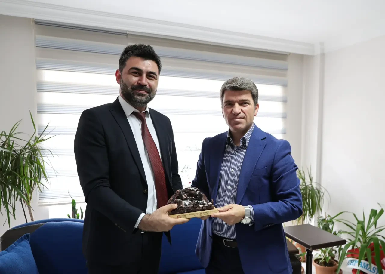 Vali Önder Bakan’dan Amasya Eczacılar Odası’na Ziyaret 3