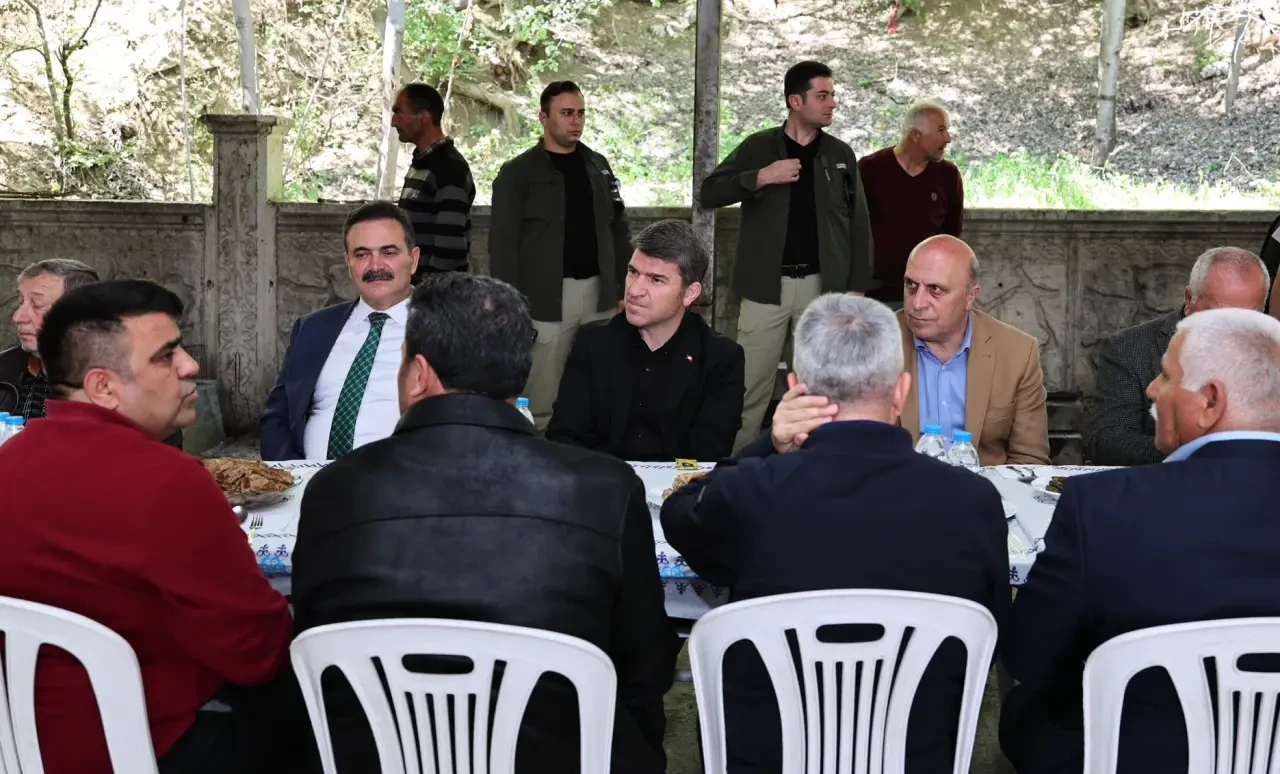Amasya Protokolü Köylerde Vatandaşla Buluştu 3
