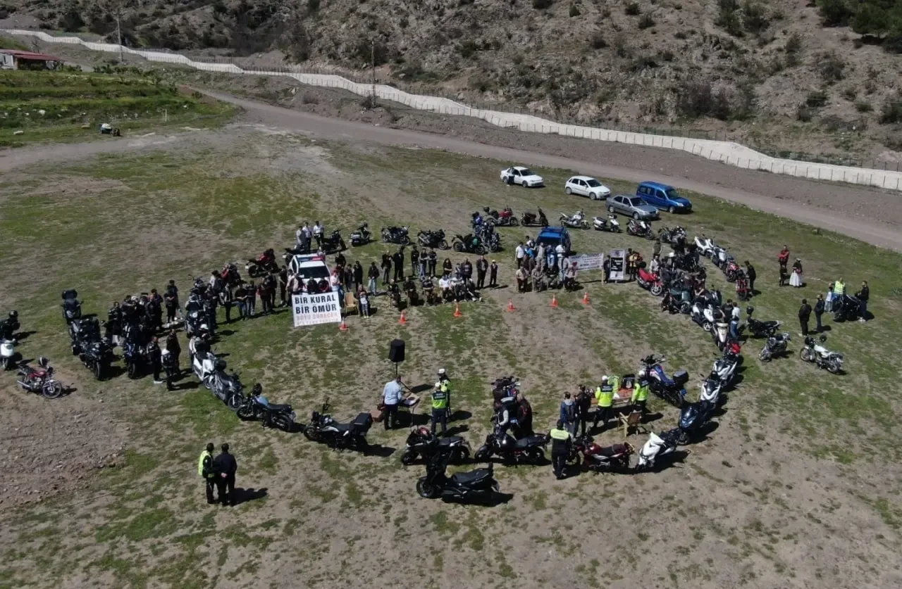 Amasya'da Trafik Haftası Etkinliği: 136 Motosiklet Sürücüsüne Eğitim Verildi 3