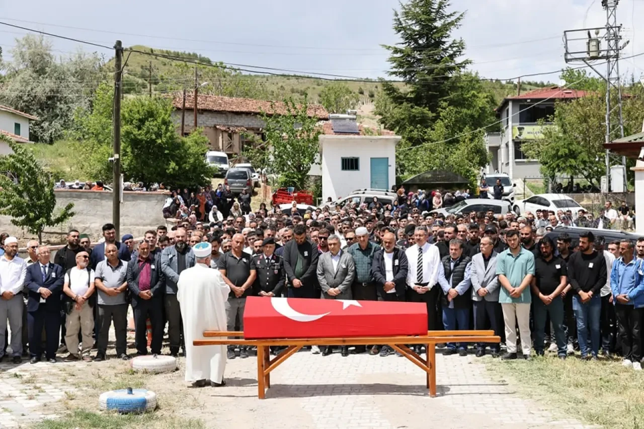 Uzman Çavuş Sedat Kurt Son Yolculuğuna Uğurlandı 1