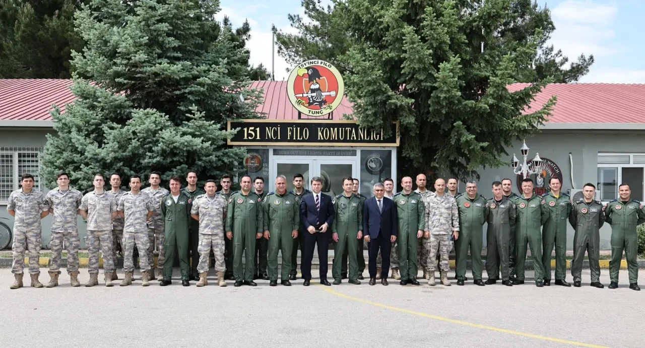 Amasya Valisi Önder Bakan’dan 5. Ana Jet Üs Komutanlığı’na Ziyaret 3