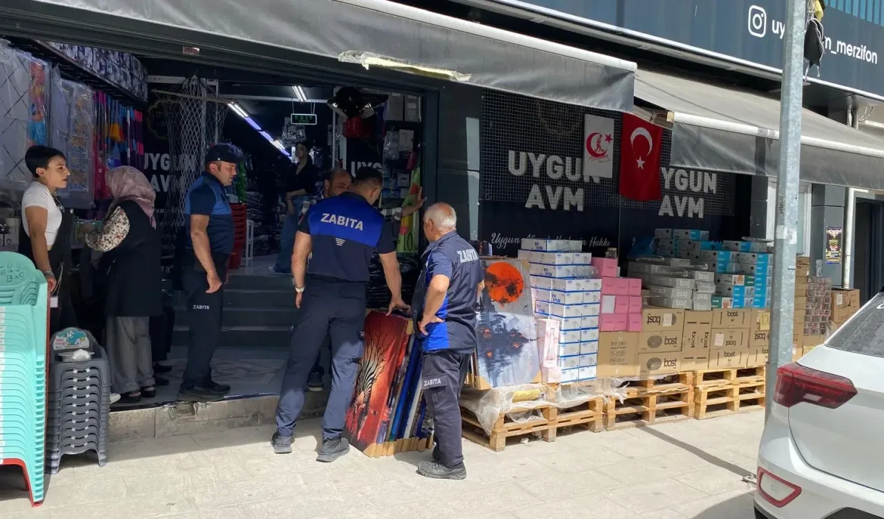 Merzifon’da Zabıta Kaldırım İşgallerine Göz Açtırmıyor! 1