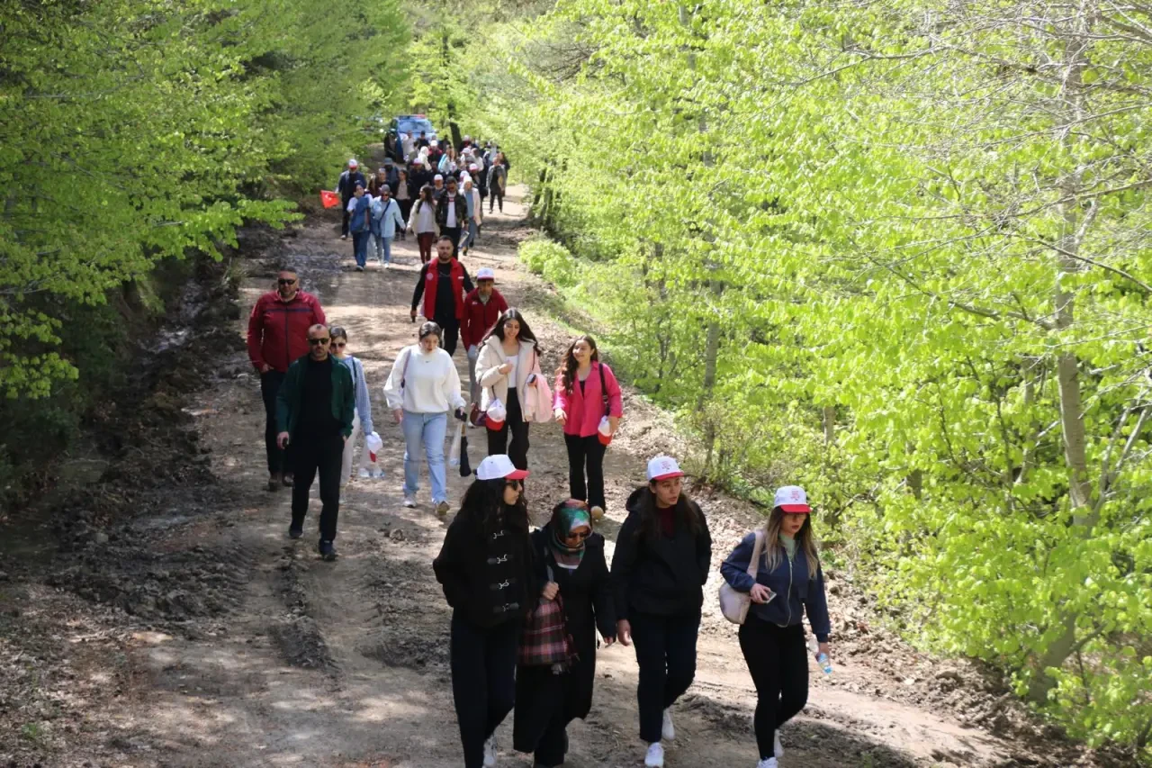 Kaymakam Karaaslan Tavşan Dağı’nda Vatandaşlarla Yürüdü 4