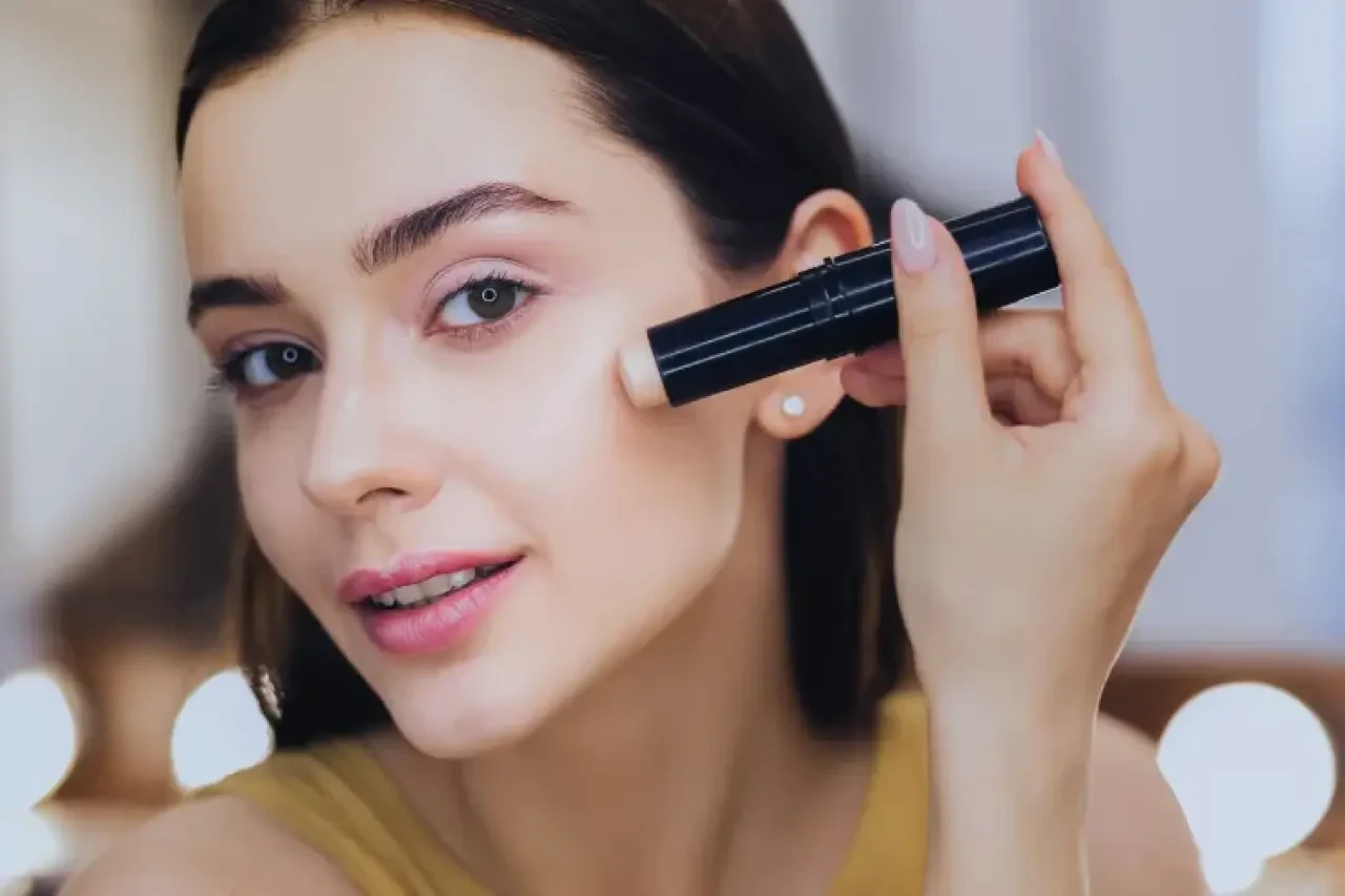 10 Dakikada Günlük Makyaj: Doğal Görünüp Etkileyici Kalın! 5