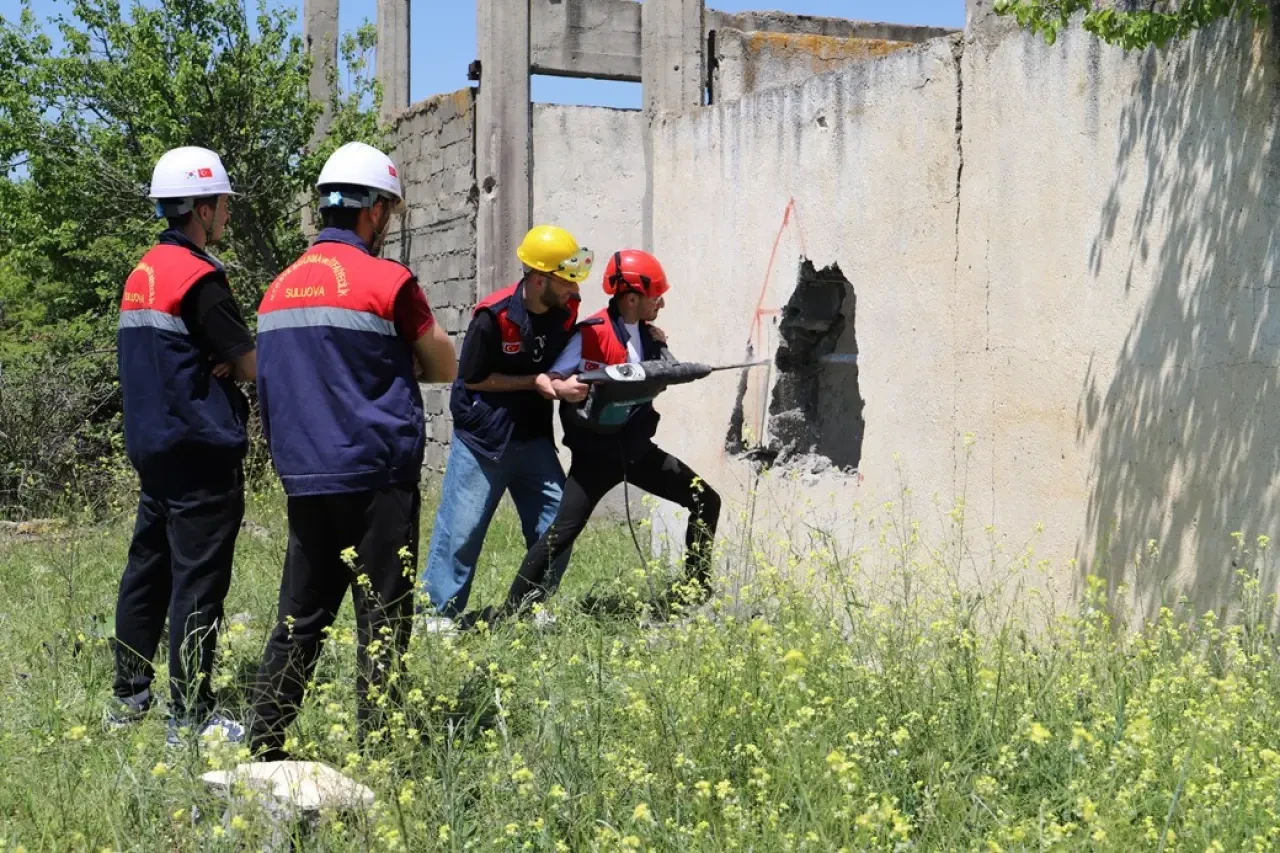Amasya Üniversitesi’nden Afet Tatbikatı: “Sarsıntıda Şefkat” Projesi Saha Uygulamasıyla Tamamlandı 3