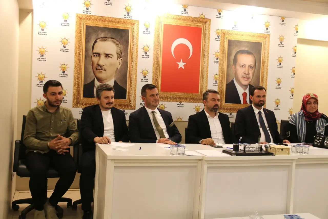 Taşova’da AK Parti’den Güç Birliği Mesajı! 3