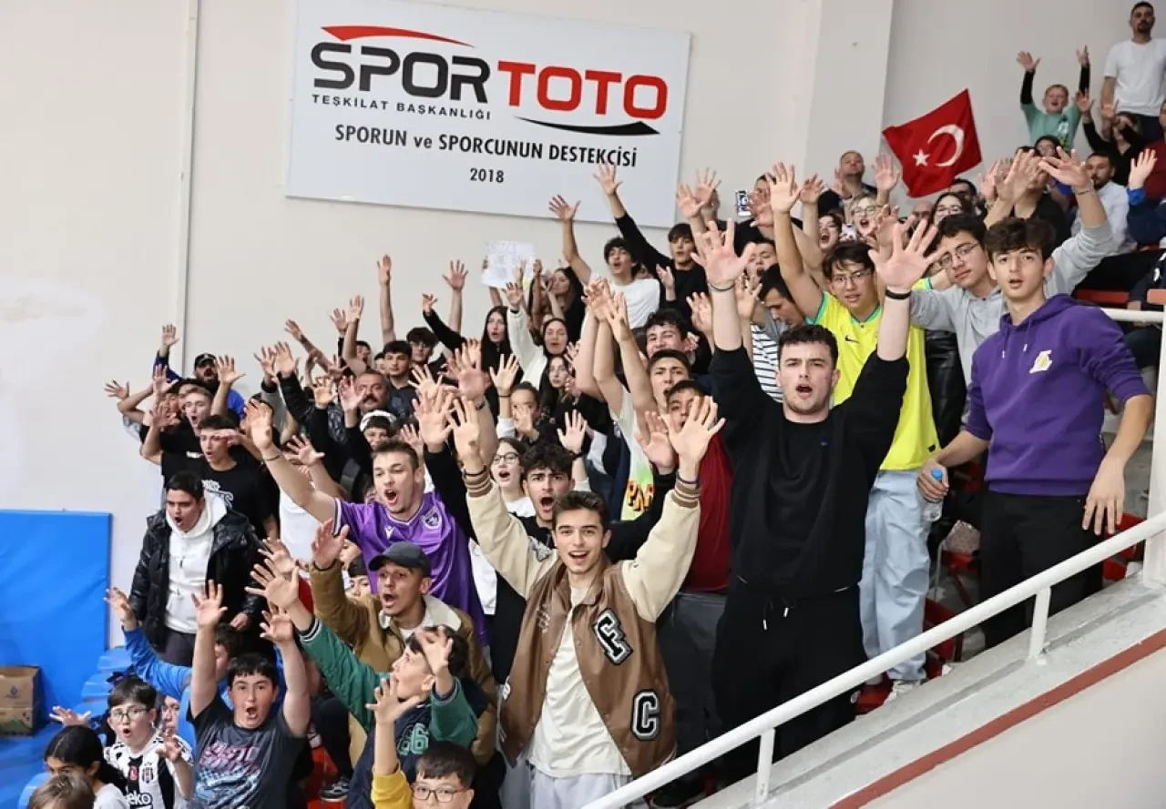 Merzifon Belediyespor’dan Dev Zafer! 2. Lig Yolunda Final Bileti 78-62’lik Galibiyetle Geldi 3