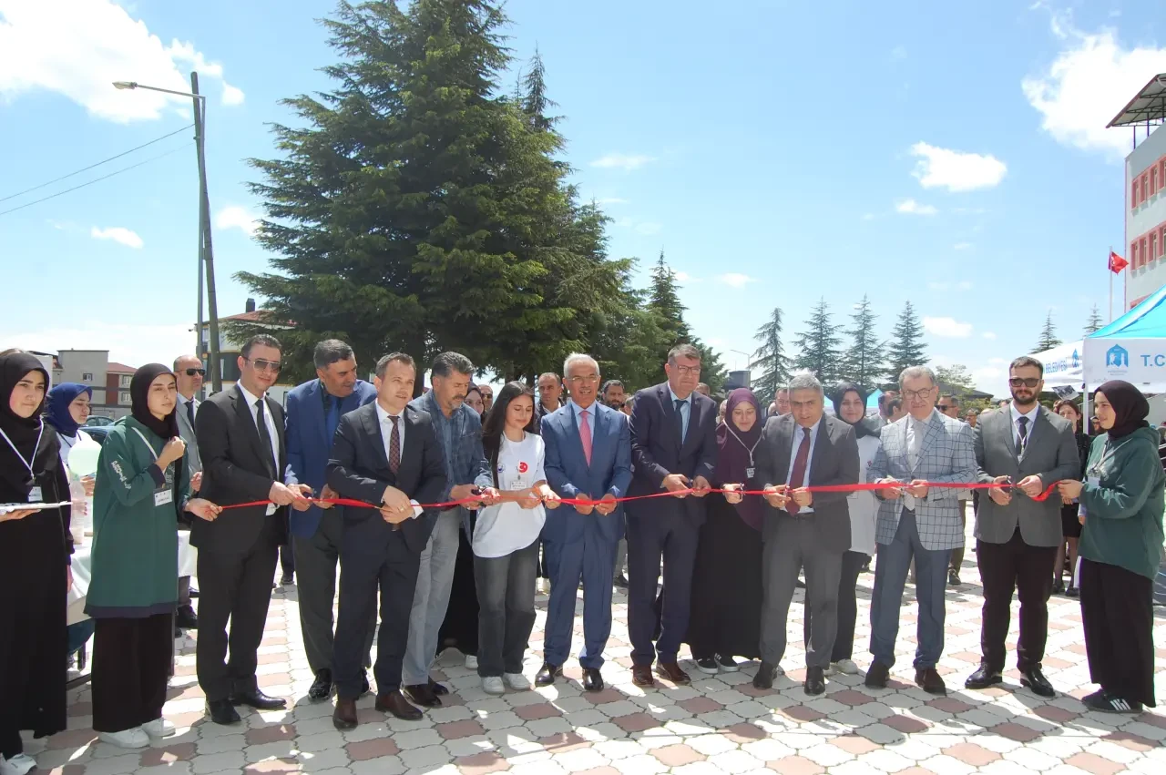 TÜBİTAK Şenliğiyle Merzifon’da Bilim Sahne Aldı 1
