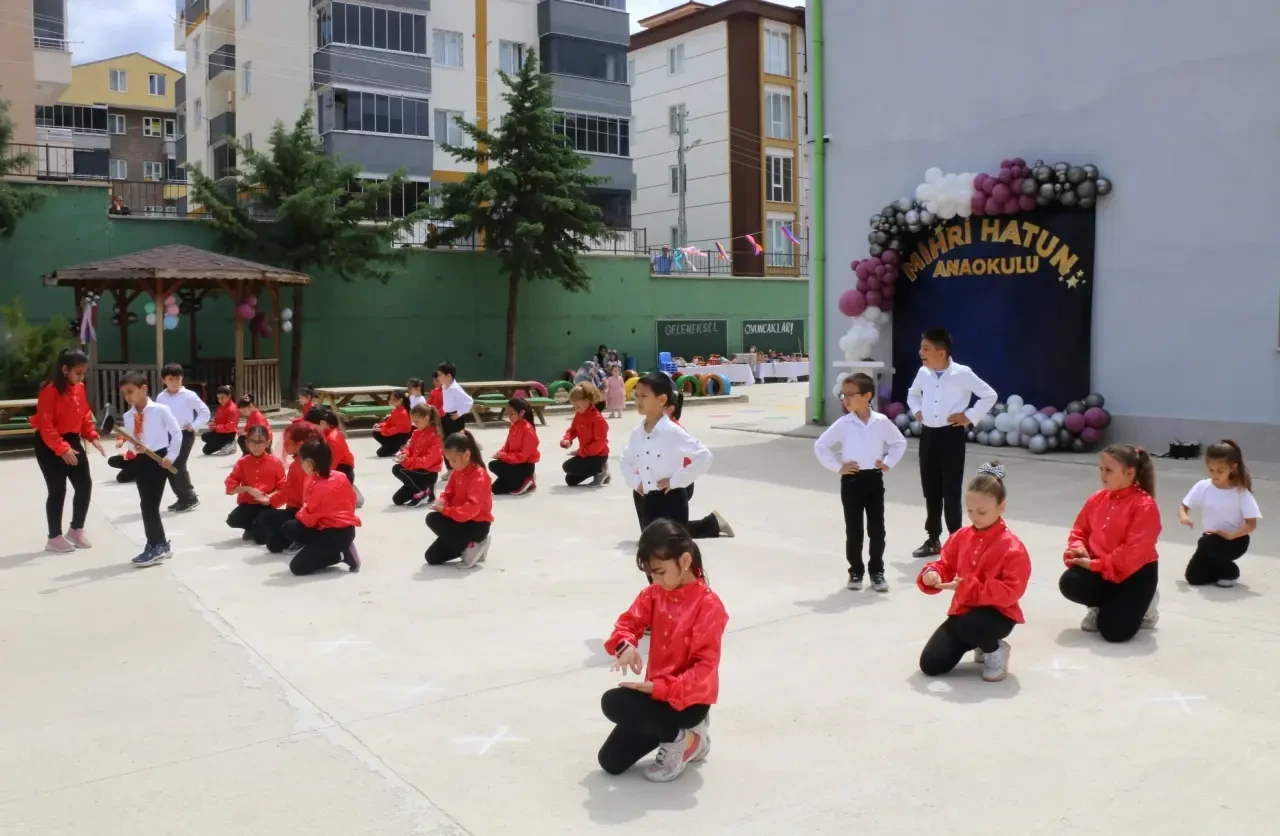 Dünya Oyun Oynama Günü’nde Geleneksel Oyunlarla Şenlik Coşkusu 1