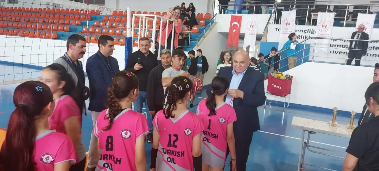 Voleybol Finali Gümüşhacıköy’de Coşku Dolu Anlara Sahne Oldu! 1