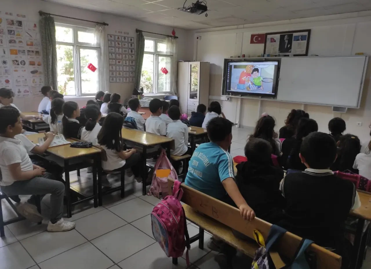 Suluova’da Miniklere 112 Farkındalığı: “Yaşama Yol Ver” Eğitimi Verildi 1