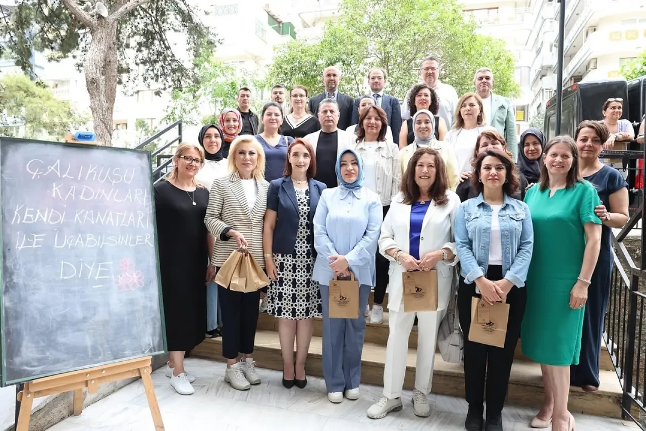 Milletvekili Reşat Karagöz'den İzmir'deki Kadın Kooperatiflerine Destek Ziyareti 2