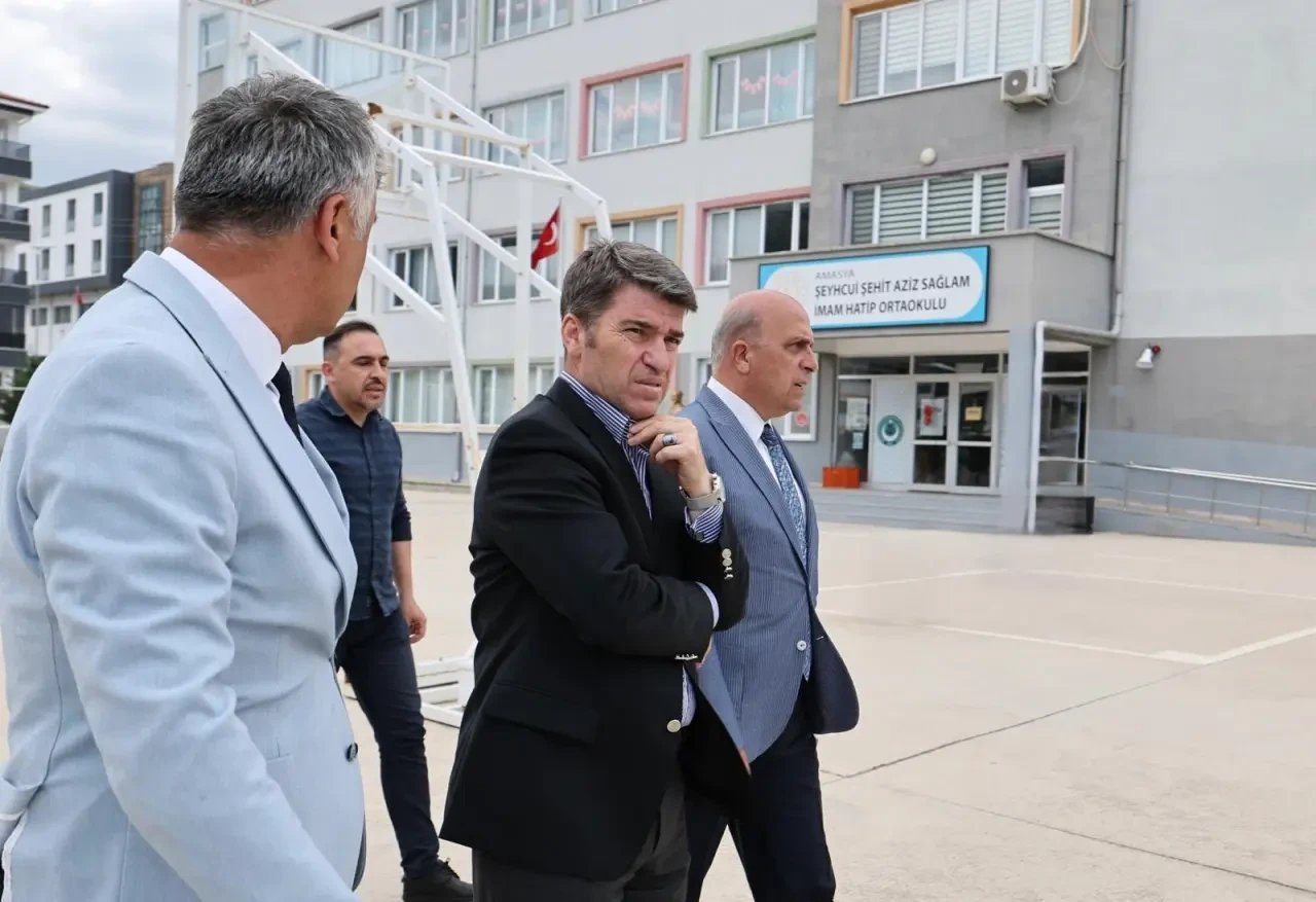 Vali Önder Bakan’dan Okullara Denetim Ziyareti: Eğitim Tesisleri Yerinde İncelendi 2