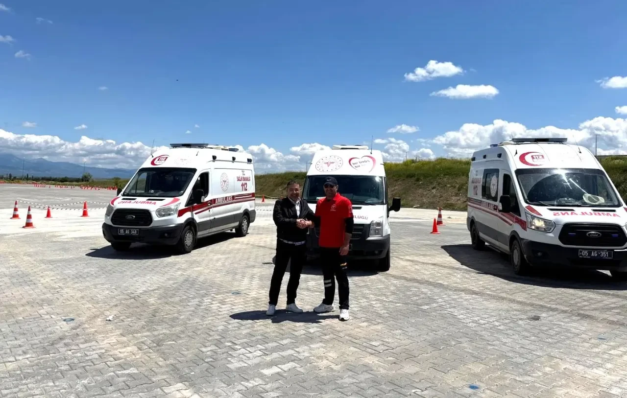 Merzifon’da Ambulans Sürüş Güvenliği Eğitimi Başarıyla Tamamlandı 1