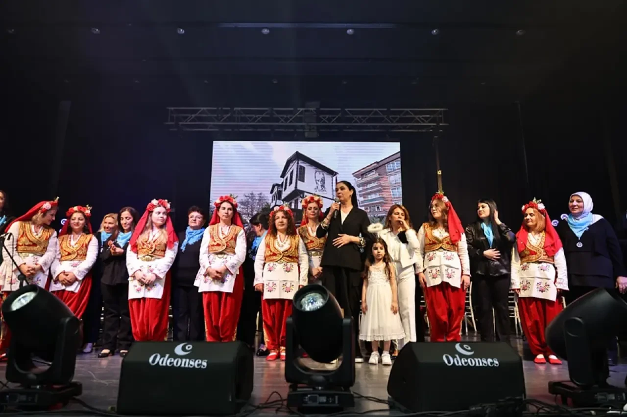 Merzifon’da Anneler Günü’ne Kadın Eli Değdi! 2