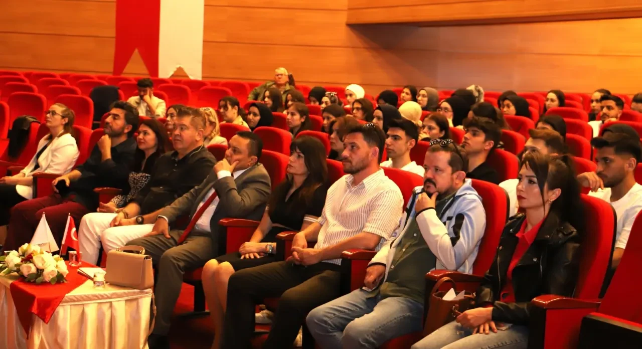 Amasya’da Aileye Dair Derin Bir Bakış: Kültür, Değer ve Teknoloji Paneli Yoğun İlgi Gördü 1