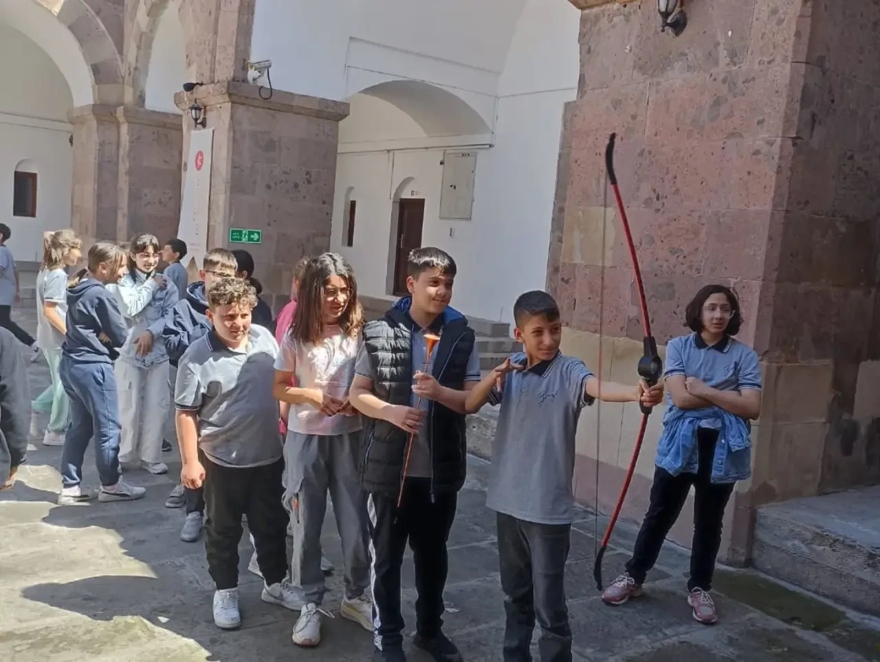 Merzifon’da Cami ve Medrese Gezisine Yoğun İlgi 4