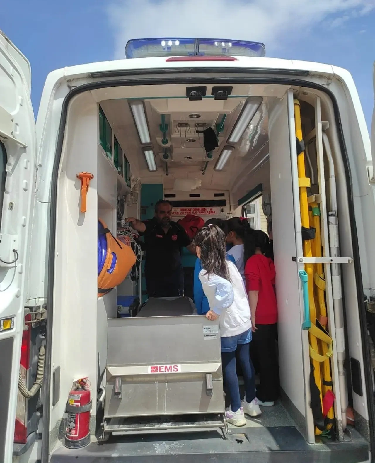 Suluova’da Miniklere 112 Farkındalığı: “Yaşama Yol Ver” Eğitimi Verildi 3