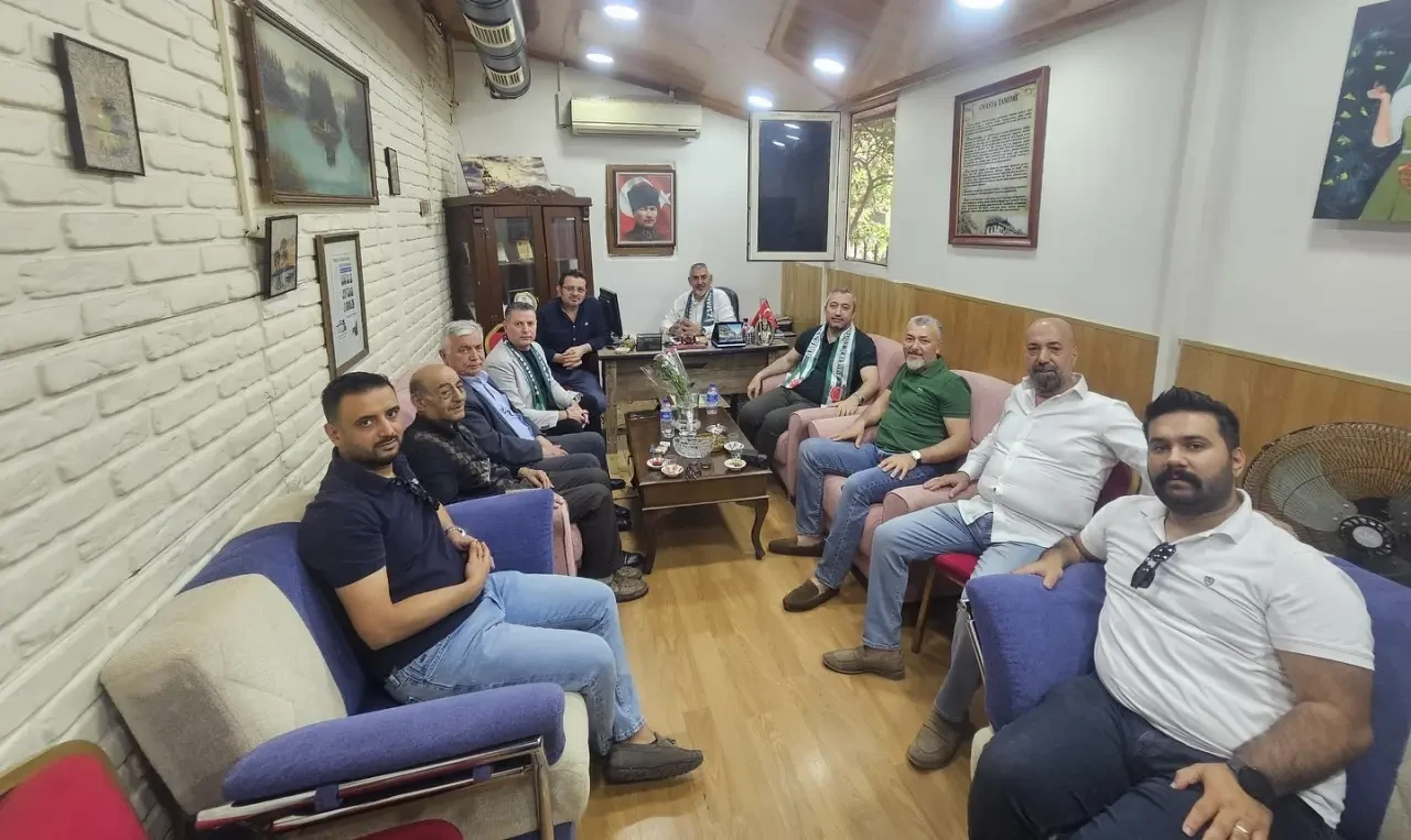 Milletvekili Reşat Karagöz İzmir'de Hemşerileriyle Buluştu, Zübeyde Hanım’ı Andı 1