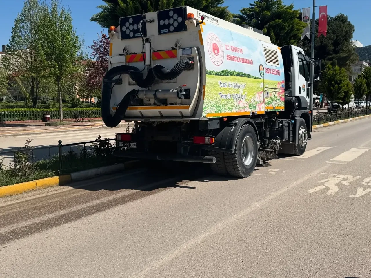 Taşova’da Yabani Otlara Karşı Temizlik Seferberliği 3